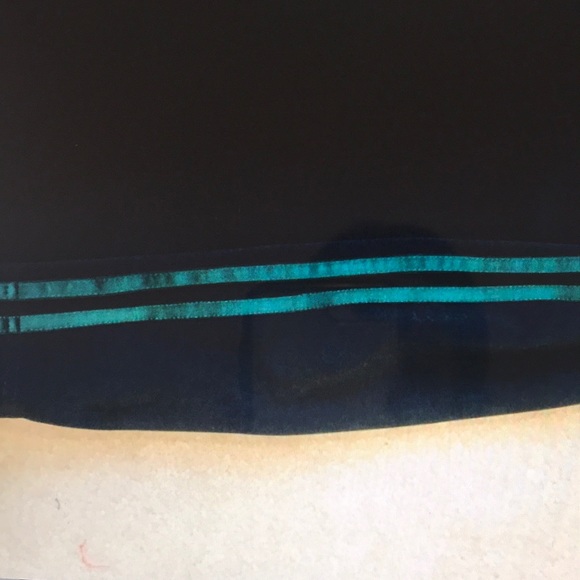 Tadashi Two Piece - Picture 5 of 7